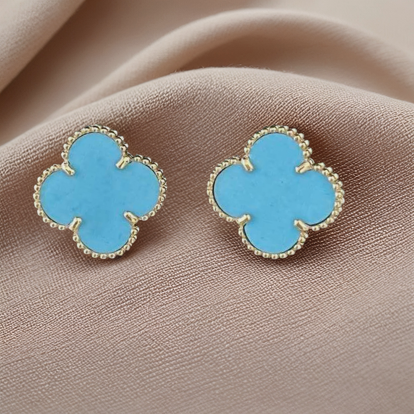 Blue Clover Enamel Set