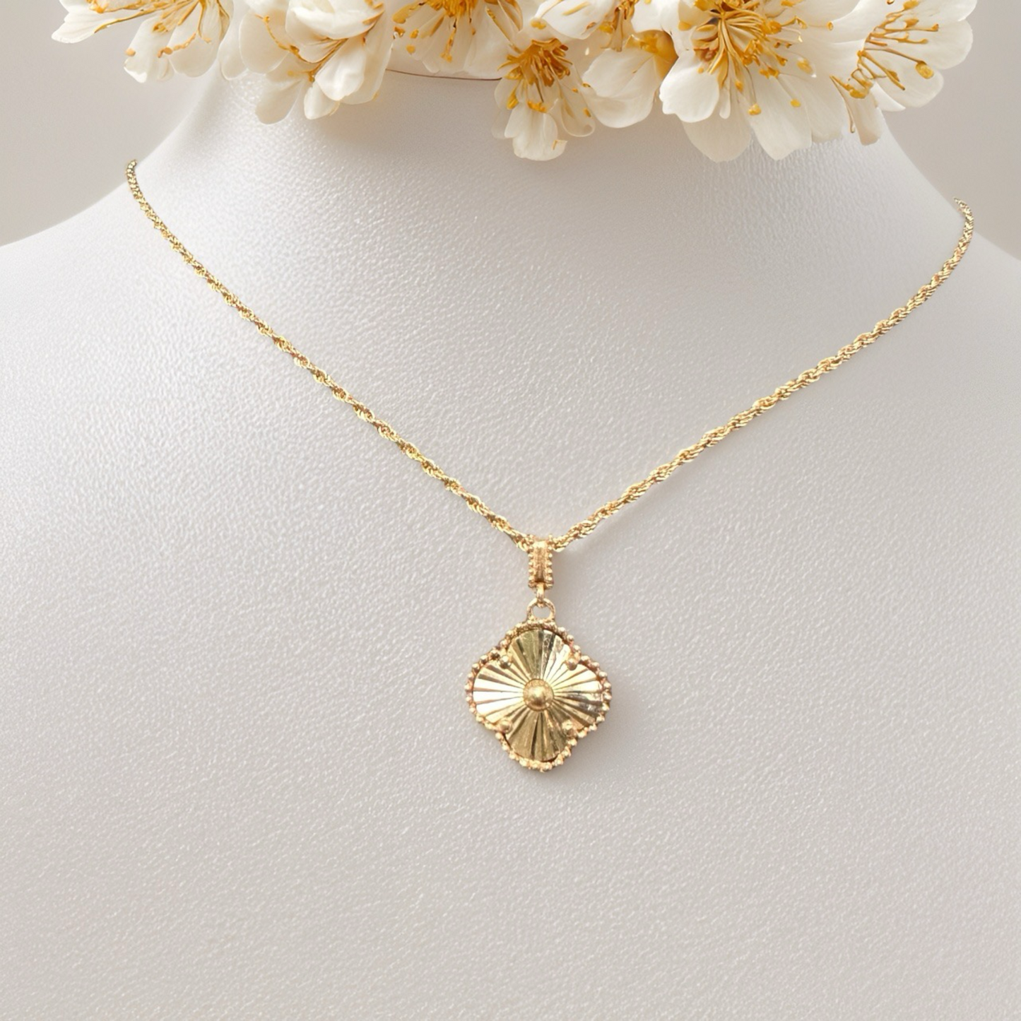 Floral Pendant Necklace