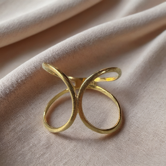 Open Curve Ring