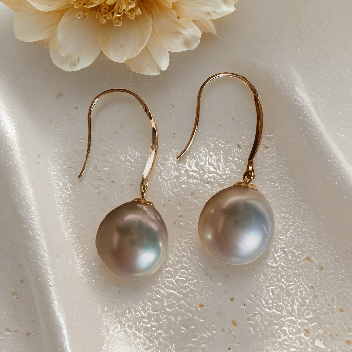Grey South Sea Pearl Earrings – 18K Solid Gold