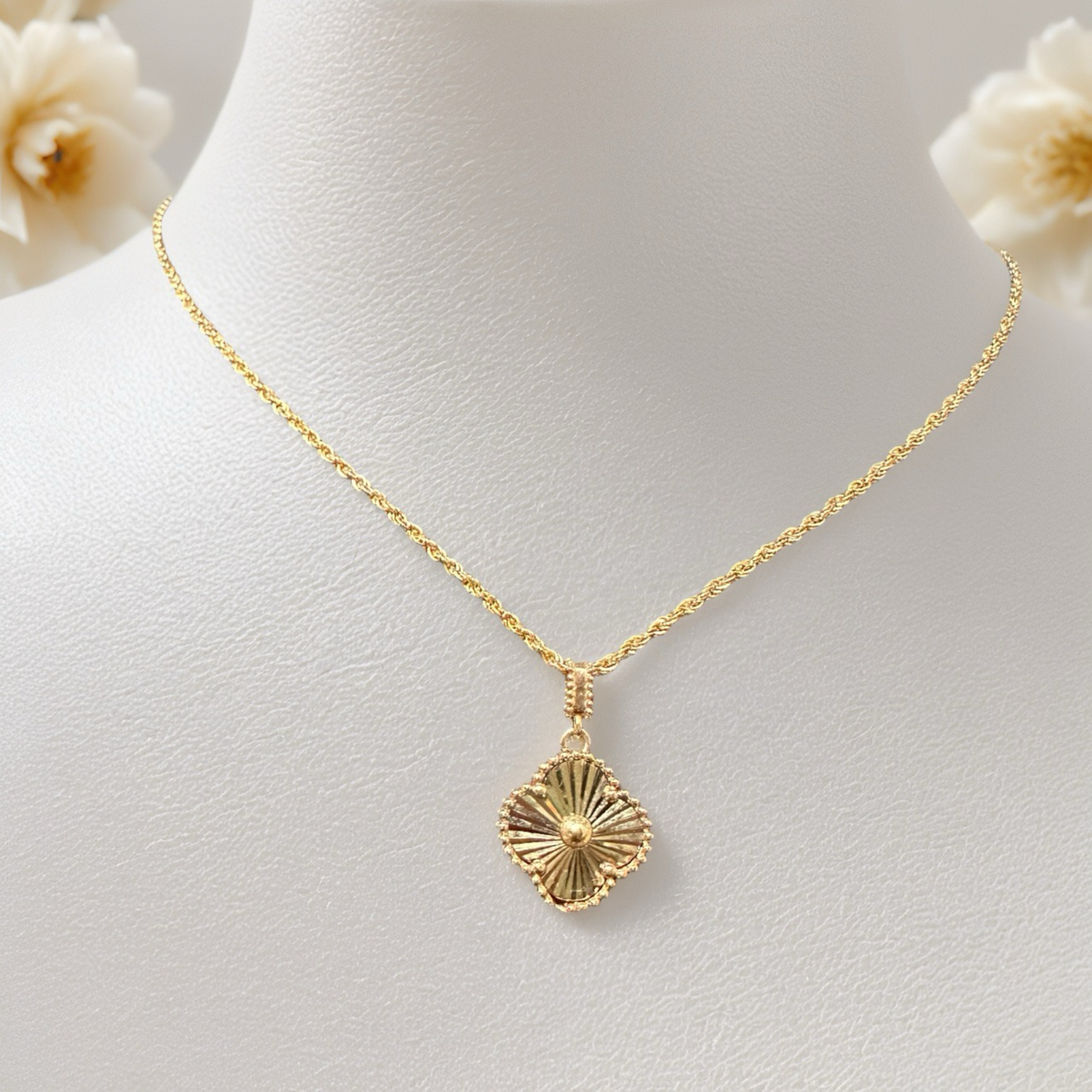 Floral Pendant Necklace