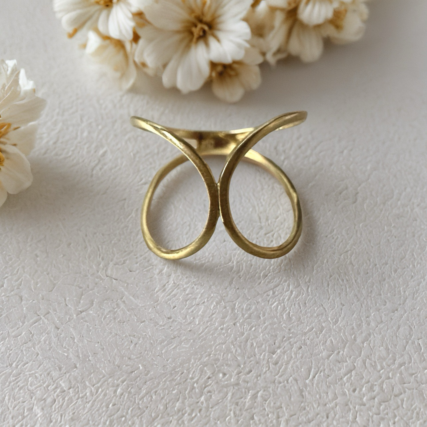 Open Curve Ring
