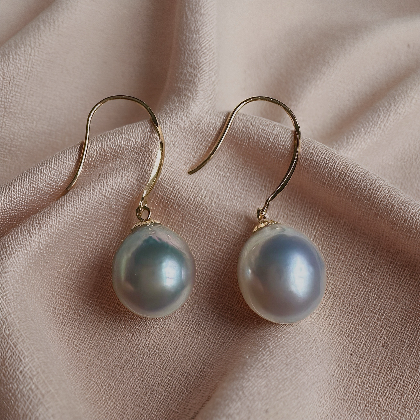 Grey South Sea Pearl Earrings – 18K Solid Gold